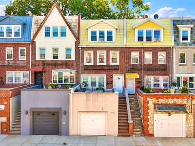 21-35 24th St