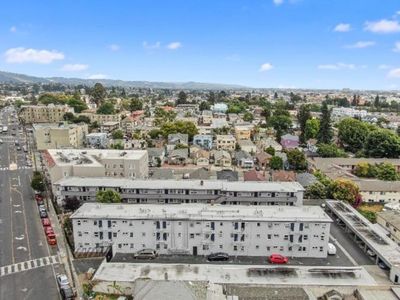 2555-2624 Foothill Blvd