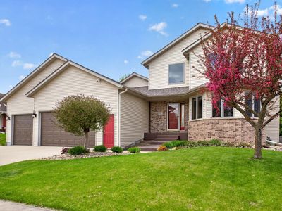1011 Golfers Ct SE
