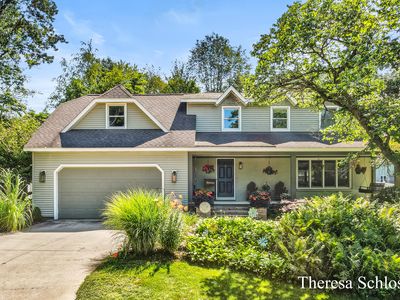 7976 Pine Edge Ct SE