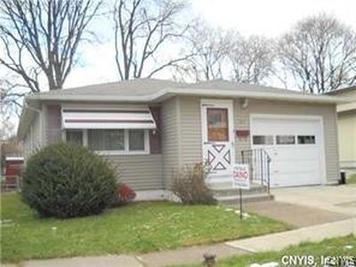 224 N North Edwards Ave