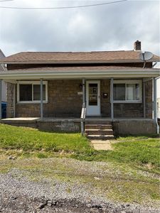 204 University St