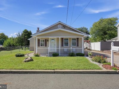 5 Evans Ave
