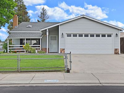 757 Clemens Ct