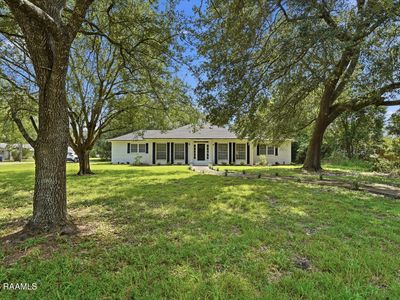 Property at 4000 Dalbor St, Jeanerette, LA