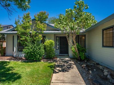 1545 Fresia Way