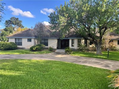 608 E Jackson Ave