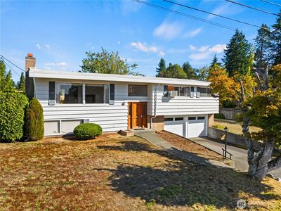 3537 Locust Avenue W