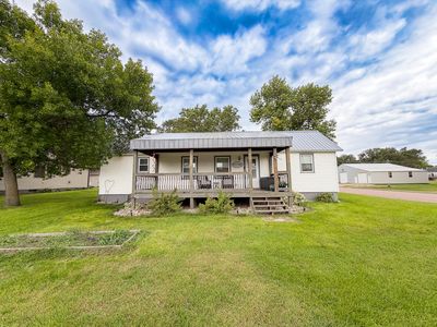 Property at 607 State Ave N, Wessington Springs, SD