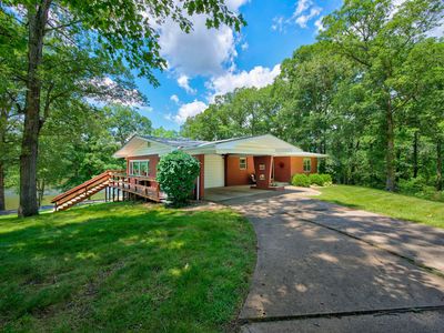 1062 S Moon Rd