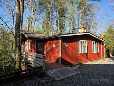 189 Pine Loop