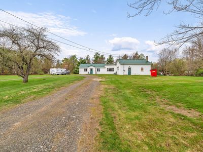 752 Detroit Road