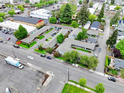 1049 SE Walnut St