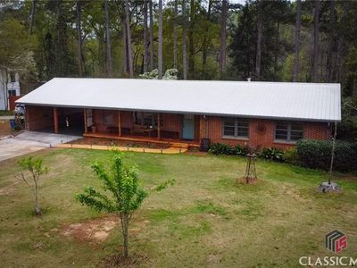 535 Riverhill Dr