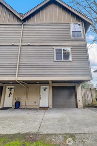 8614 23rd Ave NE #A