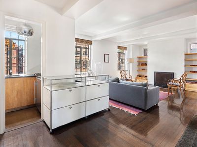 81 Irving Pl APT 15AB