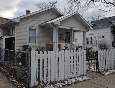 Property at 1801 Brown Ave, Evanston, IL