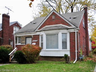 15477 Spring Garden St