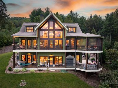 5378 Oak Crest Lane