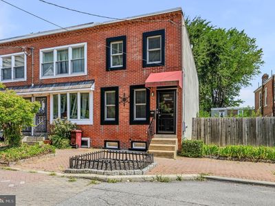 211 E 13th St