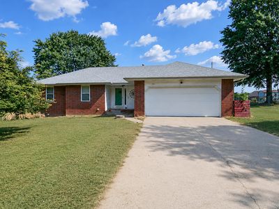 221 E New Melville Road