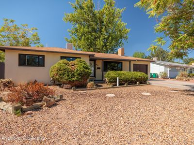 2605 Highland Pl