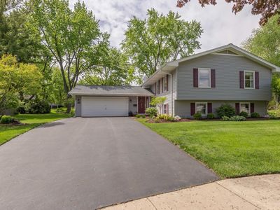 Property at 520 15th Ct, Saint Charles, IL
