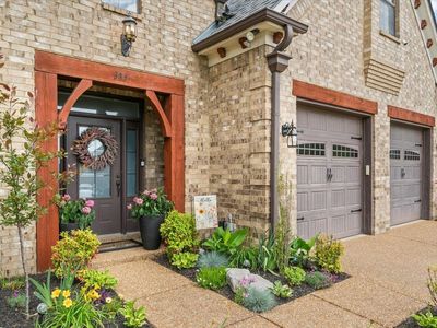 385 Garden Springs Dr