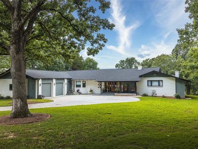 10659 Lakemont Dr