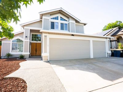 4437 Deerfield Dr