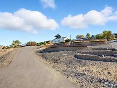 372 Harbor Boulevard