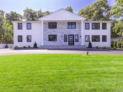 5 Hemingway Drive
