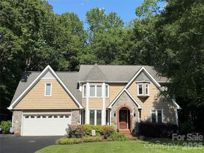 1938 Candlewick Dr