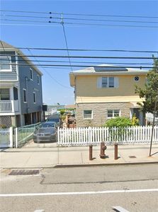 621 Cross Bay Blvd