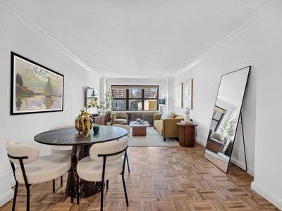 240 E 76th St APT 7V