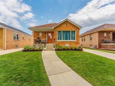 Property at 9327 S Avers Ave, Evergreen Park, IL