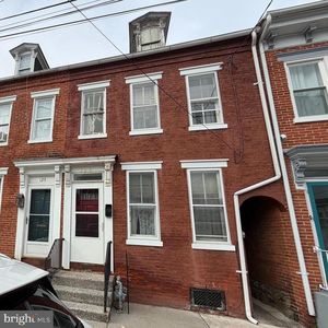 123 N 7th St