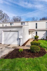 292 Deepwood Dr