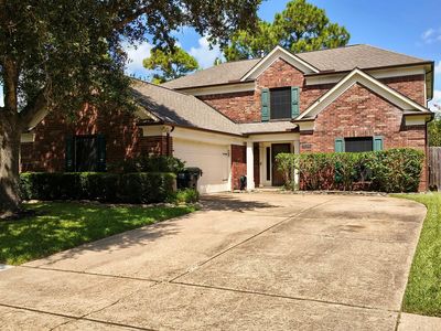 4001 Hazelwood Dr