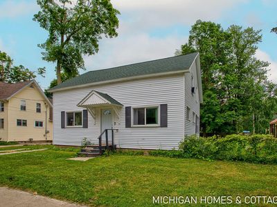 Property at 752 Jordan Lake Ave, Lake Odessa, MI