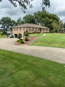 225 Country View Dr