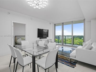 16385 Biscayne Blvd #1402