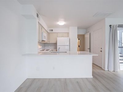 11520 N May Ave #C207