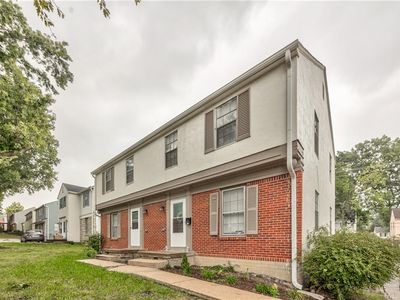 7539 State Line Rd