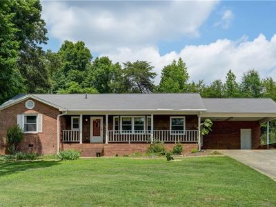 159 Laurell Dr