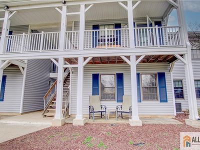 3 Wycoff Way E
