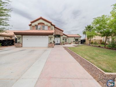 1013 Zapata St