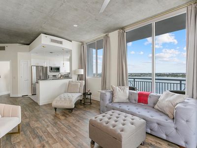 300 S Australian Avenue #1007