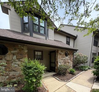 242 Sassafras Ct
