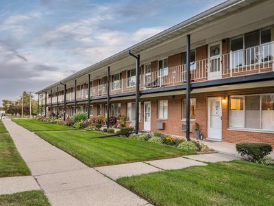 2125 Clawson Ave APT 107